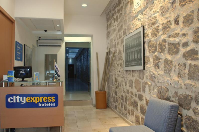 Holiday Inn Express Morelia Centro Historico Экстерьер фото