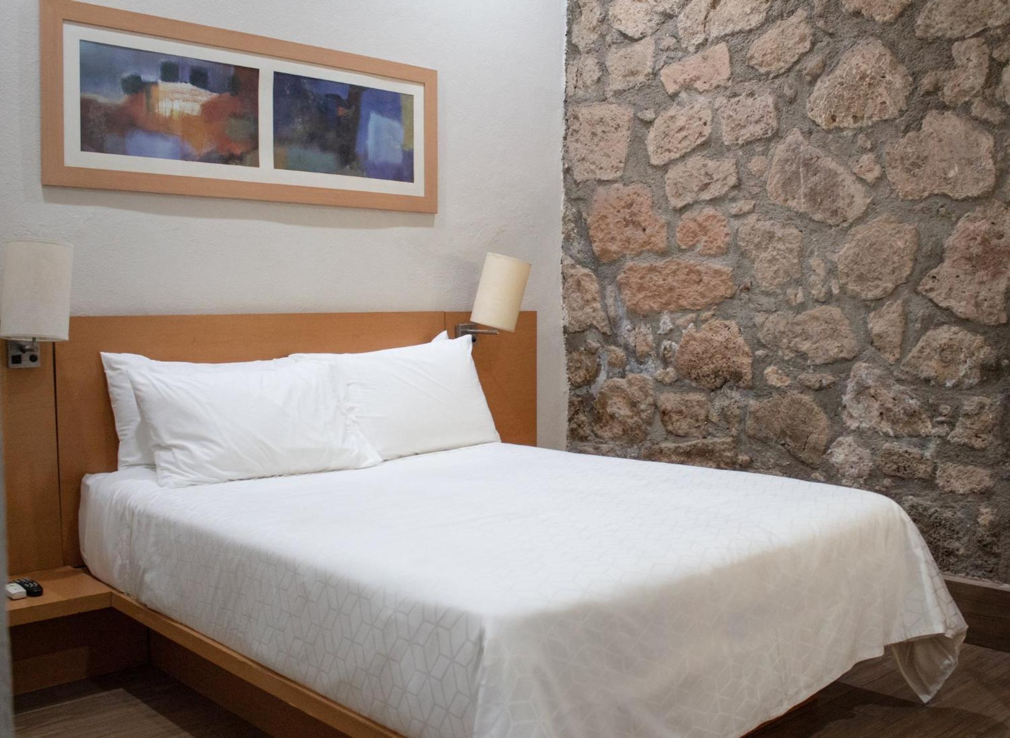 Holiday Inn Express Morelia Centro Historico Экстерьер фото